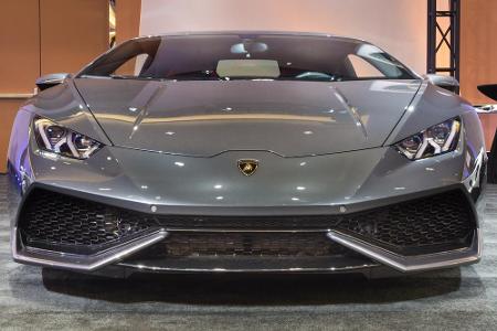 Eine rhetorische Frage zum Schluss: Wer guckt Sie liebenswürdiger an, der Huracan von Lamborghini oder ein...