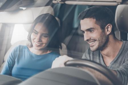 Eine ausführliche Probefahrt sollte ebenfalls drin sein. Klären Sie schon im Vorfeld ab, wie das Auto versichert ist. Optima...