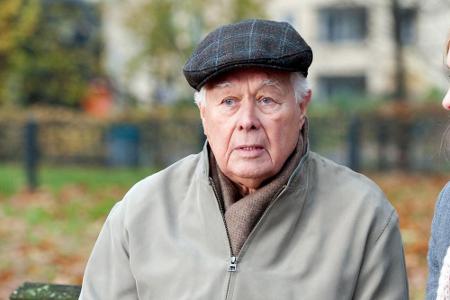 Auch als Regisseur und Intendant feierte er Erfolge. Nach dem Tod seiner Frau 2012 zog er sich aus der Öffentlichkeit zurück...