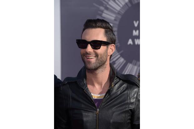 Ein weiterer Promi, der Lady Gaga in die Quere kam, war Adam Levine. Der Frontman von Maroon 5 nahm mit einem Tweet Bezug au...