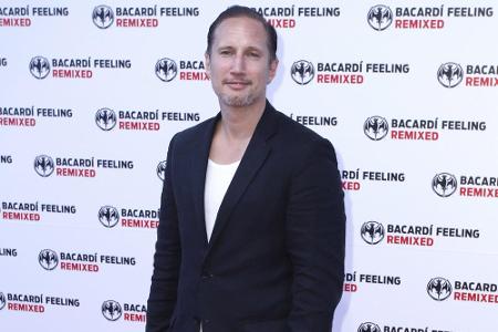 Auch Schauspieler Benno Führmann (43) ist mit seinen 1,76 Metern ein relativ kleiner Mann.