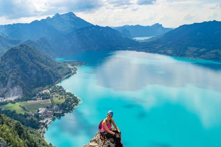 Diese Kulisse ist atemberaubend. Der Attersee in Oberösterreich ist der größte nur in Österreich liegende See. Er gilt als f...