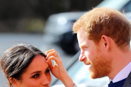 Prinz Harry und Ehefrau Meghan wollten sich von royalen Verpflichtungen befreien und künftig ein privateres und finanziell u...