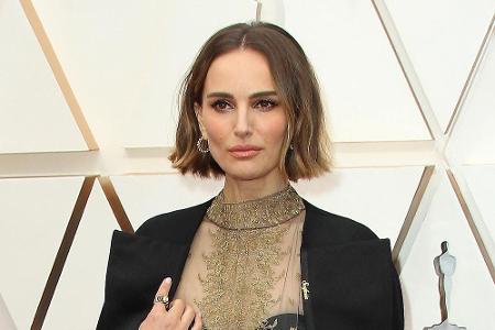 Hart gearbeitet hat auch Natalie Portman, die insgesamt bei 15 Produktionen mitwirkte. Als Produzentin war sie bei 