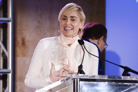 Auch Schauspielerin Sharon Stone sprach sich ihre Bewunderung für den Dalai Lama und seine Religion, den Buddhismus, von der...