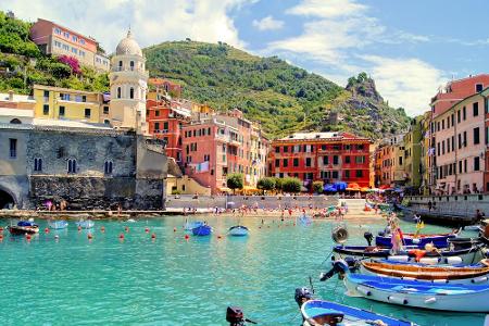 Vernazza in Italien ist eine der fünf Gemeinden, die zusammen als Cinque Terre bezeichnet werden. Ein besonders schöner Anbl...