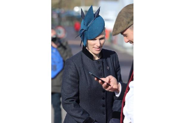 Zara Tindall, die Tochter von Sohn von Prinzessin Anne und Mark Phillips und damit Enkelin der Queen, ist eine erfolgreiche ...