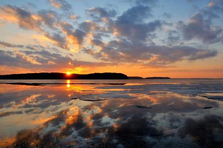 Ein malerischer Sonnenuntergang über Wasser, der der Karibik Konkurrenz machen kann. Dieses Bild stammt allerdings nicht von...