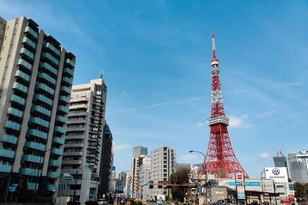 Einen Eiffelturm gibt es auch in Japan. 1958 wurde der Fernsehturm nach dem französischen Vorbild erbaut und ist seitdem ein...