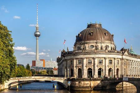 Wer sich für Geschichte interessiert, sollte einen Abstecher zur Museumsinsel machen. Diese umfasst fünf Museen und zählt zu...