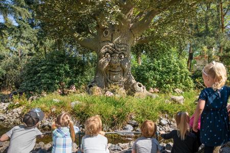 Seit dem 15. Juni haben auch die Freizeitparks wieder ihre Tore geöffnet. Wer mit Kindern unterwegs ist, sollte den Park Eft...