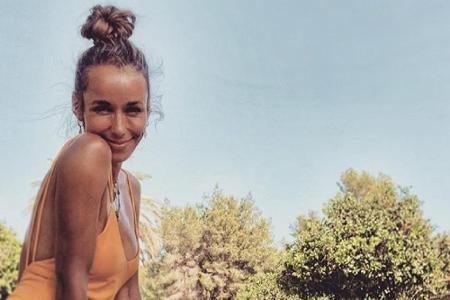 Auch Ehefrau Annemarie Carpendale teilt einen sommerlichen Schnappschuss vom Pool - sie sitzt allerdings lieber daneben, sta...