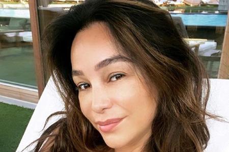 Für Verona Pooth ging es für ein paar Tage in den Stanglwirt bei Kitzbühel - vom dortigen Pool postet sie dieses Selfie. Inz...