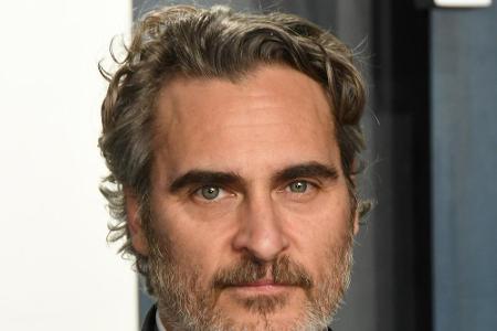 1974 erblickte Joaquin Phoenix als Joaquin Rafael Bottom das Licht der Welt. Seine Eltern waren Mitglieder der Sekte Childre...