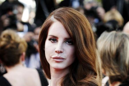 Die US-Sängerin Lana Del Rey wurde als Elizabeth Woolridge Grant in New York geboren. Ihr Künstlername Lana Del Rey ist ange...