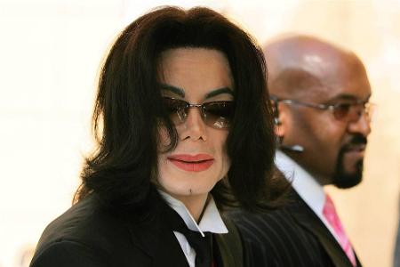 Michael Jackson soll bei seinem Tod 2009 bis zu 400 Millionen Dollar Schulden gehabt haben. Die Gründe hierfür sind nicht of...