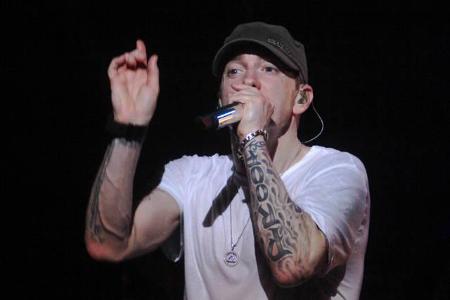 ...seinem Comeback führte Marshall seine Erfolgsstory fort. 2011 kürte ihn das 'Rolling Stone'-Magazin zum King of Hip-Hop. ...