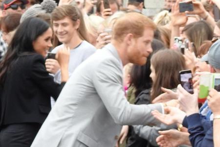 Allein ging es dann im Juli für Meghan und Harry nach Irland, wo sich die beiden volksnah zeigten.