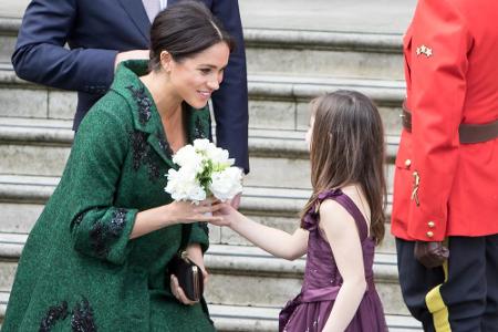 Zudem bekam Meghan von der Queen im Januar neue Aufgaben zugeteilt: Die ehemalige Schauspielerin ist die neue Schirmherrin d...