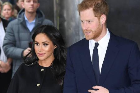 Im März folgten dann weitere entscheidende Neuigkeiten: Meghan und Harry werden künftig ein eigenes Büro im Buckingham Palas...