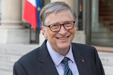 Eine sehr großzügige Spende kommt von Microsoft-Mitbegründer Bill Gates und seiner Frau Melinda. Sie sagten 125 Millionen Do...