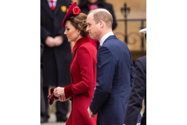 Auch Herzogin Kate und Prinz William schauten vorbei - sie schienen sich bereits von ihrer ausgiebigen Tour durch Irland in ...