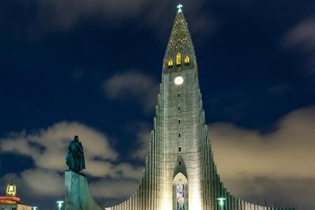 Hallgrímskirkja - wo sollte diese Kirche anders stehen als im Land der unaussprechlichen Namen, Island? Die Hallgrims-Kirche...