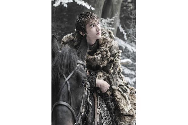 ...ebenfalls Bran Stark erwachsen und hat ungeahnte Fähigkeiten entwickelt. Er kann Dinge sehen, die für andere im Verborgen...