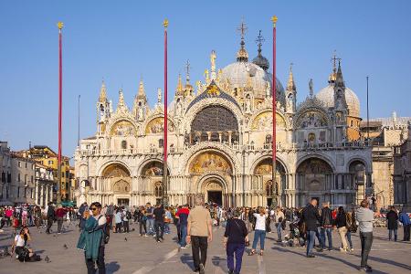 Markusplatz Venedig imagoimages Hohlfeld.jpg