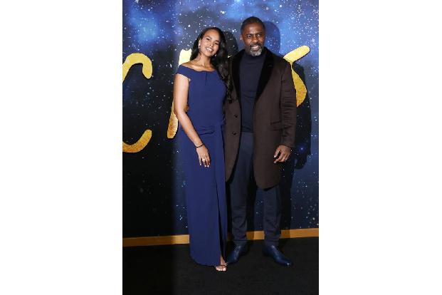 Idris Elba war einer der ersten großen Stars, bei denen ein Corona-Test positiv ausfiel. Der Schauspieler saß seine Quarantä...