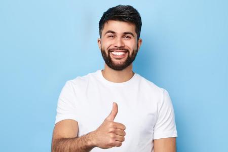 Menschen können tatsächlich strahlen. Japanische Wissenschaftler fanden heraus, dass der menschliche Körper ein sichtbares L...