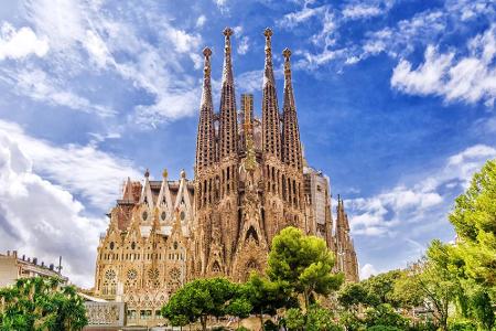 Die Sagrada Família schafft es auf den neunten Platz. Die römisch-katholische Basilika, die Antoni Gaudí entwarf, steht in B...