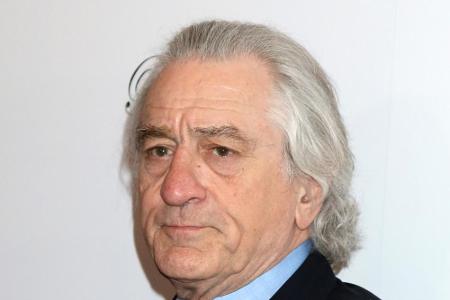 ... Robert De Niro, der ebenfalls im neuen Film von Regisseur Martin Scorsese zu sehen sein wird. Der glückliche Gewinner da...