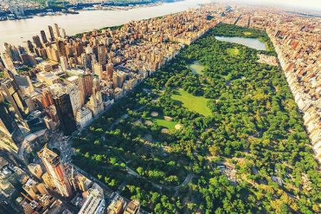 Der liegt inmitten von Manhattan und wurde 1857 eröffnet. Der Central Park ist mit knapp 35 Millionen Besuchern pro Jahr der...