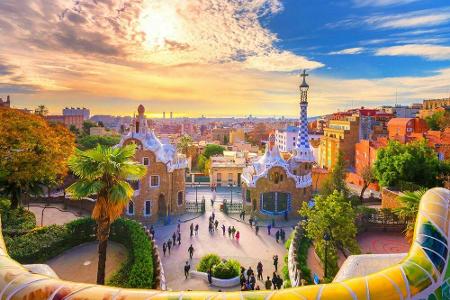 Der berühmte Park Güell in Barcelona zählt zu den Hauptattraktionen der spanischen Großstadt. Architekt Antoni Gaudí entwarf...