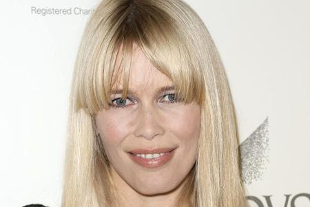 2009 wieder plötzlich mit Pony: Curtain Bangs, wie sie Claudia Schiffer damals trug, sind auch heute wieder total angesagt.