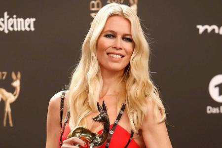 Bei der Bambi-Verleihung 2017 wurde Claudia Schiffer (47) mit dem goldenen Rehkitz in der Kategorie 