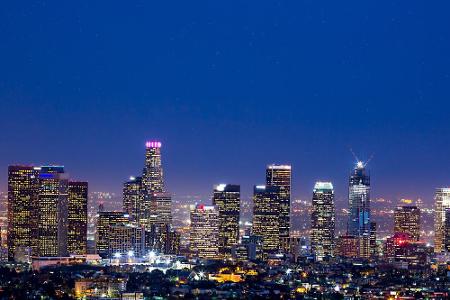 Gerade einmal 1,7 Millionen US-Dollar musste Pitt 1994 für ein Anwesen in Los Feliz, einem Stadtteil der Metropole Los Angel...