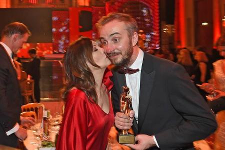 'Fest & Flauschig' – diesen vielversprechenden Titel trägt der Podcast von Jan Böhmermann. Nein, darauf talkt er nicht mit F...