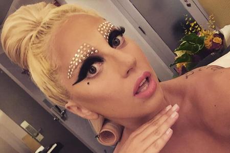 Lady Gagas Glitzer-Augenbrauen? Mehr als gaga!