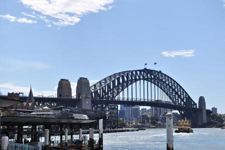 Keine Brücke der Rekorde, aber dennoch eine der bekanntesten der Welt, die Harbour Bridge in Sydney, Australien. Sie ist auc...