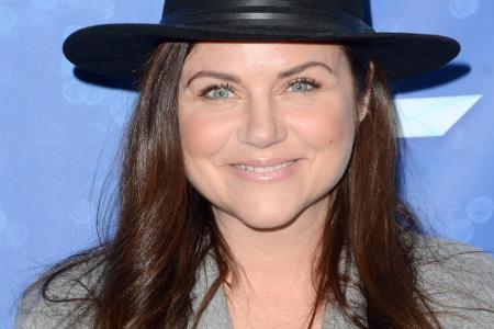Noch ein Serienstar mit Krönchen: Tiffani Thiessen. In 