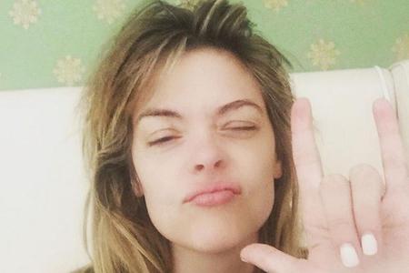 Etwas abgekämpft sieht Schauspielerin und Model Jaime King am Morgen nach einem Konzert der Thrash-Metal-Band Slayer aus. He...