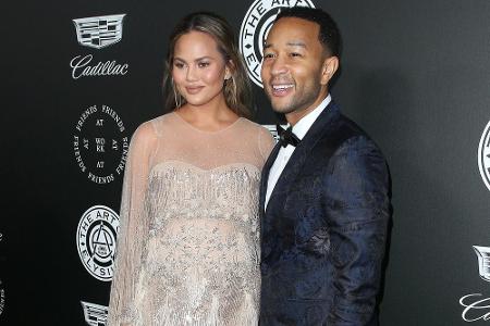 Auch Model Chrissy Teigen (32) und Sänger John Legend gewähren regelmäßig Einblicke hinter die Kulissen ihrer glücklichen Eh...