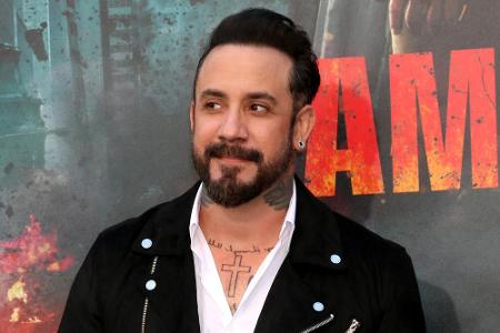 Für Backstreet Boy A.J. McLean (40) bedeutet seine neue Haarfülle pures Glück: 