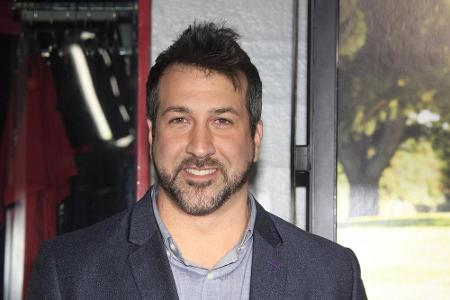Auch Boyband-Kollege Joey Fatone (41) hat künstlich nachgeholfen. Der ehemalige Sänger von N'Sync war sogar Werbegesicht für...