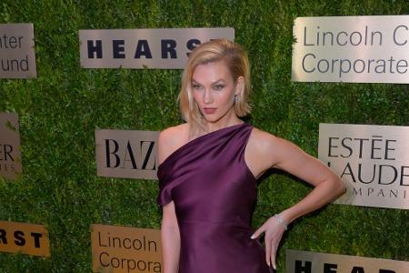 In dieser Liste darf natürlich Karlie Kloss (27) nicht fehlen. Das Supermodel ist mit 1,88 Metern selbst unter den anderen M...