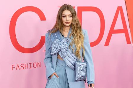 Ebenfalls Model und hochgewachsen: Gigi Hadid (24). Mit 1,79 liegt sie über dem Durchschnitt, was ihr im Model-Business natü...