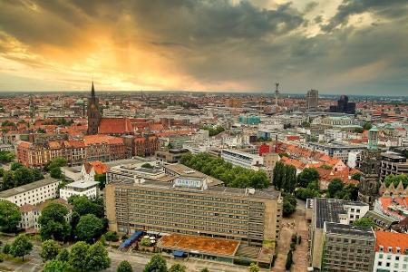 Auch ein Städtetrip nach Hannover lohnt sich für Klein und Groß. Die Sightseeing-Busse sind besonders kinderfreundlich. Die ...