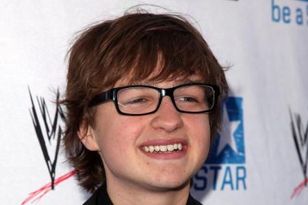 Zehn Staffeln lang war Angus T. Jones der kleine Jake Harper in 